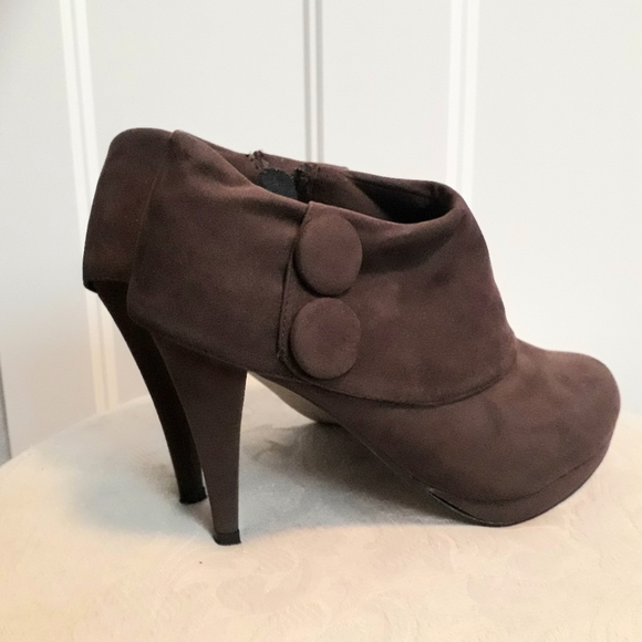 LAX Brown Faux Suede Booties - Picture 2 of 7